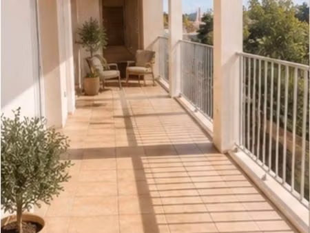 villeurbanne – t3 65 m² + grande terrasse plein sud + garage en sus – 214 900