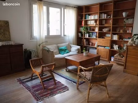 location août appartement buttes chaumont