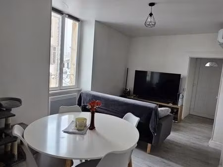 appartement t2 en rdc - clims  ballon thermodynamique et pompe à chaleur - dès septembre 2