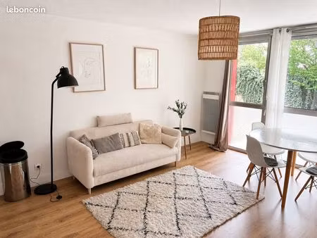 appartement meublé t3 – bordeaux chartrons – 2 chambres – parking – colocation acceptée