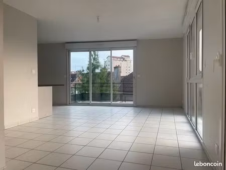 nancy-quartier stanislas/meurthe-t3 avec stationnement privatif