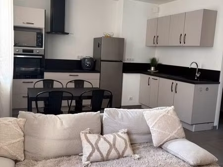 appartement t3 de 48m2 en plein centre-ville de sombernon  à 30 minutes de dijon