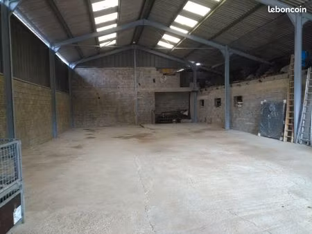 location hangar