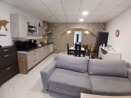 quimperle - appartement t2 bis situé en basse ville