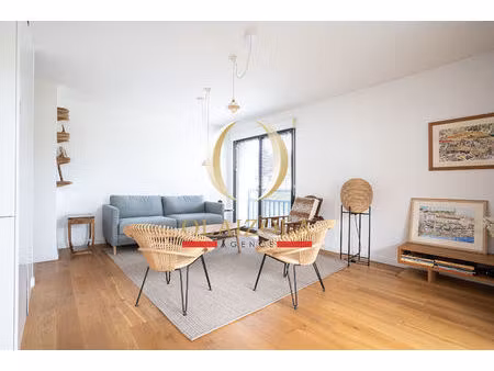 guéthary - appartement moderne avec terrasse et parking au coeur du village