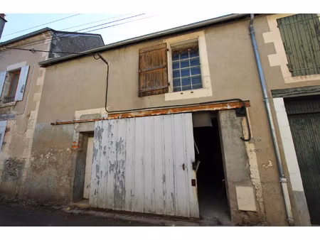 centre-ville charité-sur-loire  bâtiment 162 m2 sur deux niv