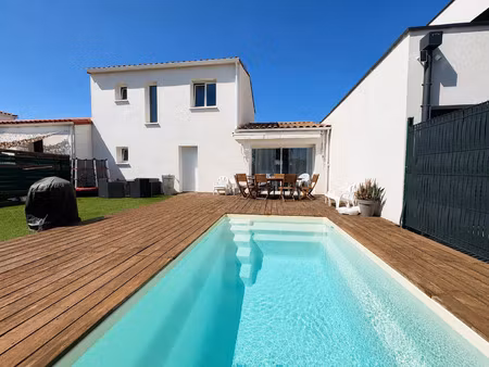 maison t5 95 m2 piscine 4 chambres dont 1 suite pare