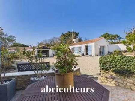 vente maison à noirmoutier-en-l'île (85330) : à vendre / 200m² noirmoutier-en-l'île