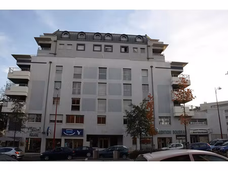 location appartement 2 pièces 36 m² à rodez (12000)
