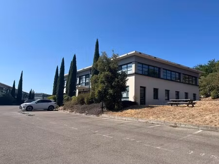 location bureaux 109 m²