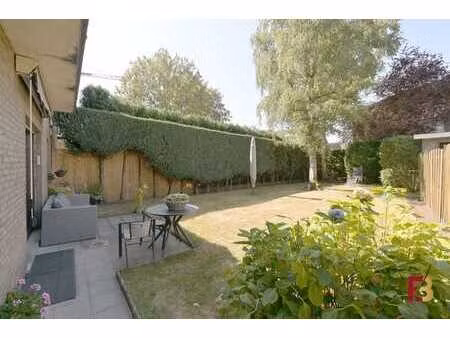 comfortabel gelijkvloers appartement met privatieve tuin ...
