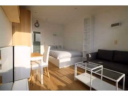 cimetière d’ixelles/ulb/chirec  studio rénové et meuble!