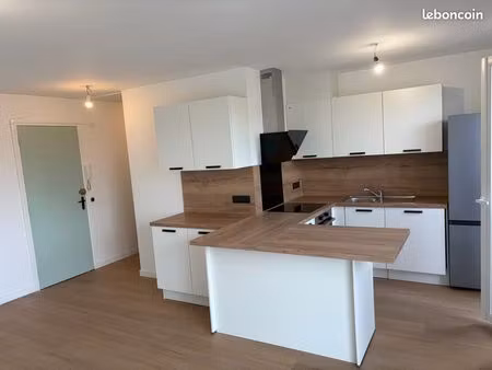 billere château d est t3 meuble refait à neuf avec cave et parking