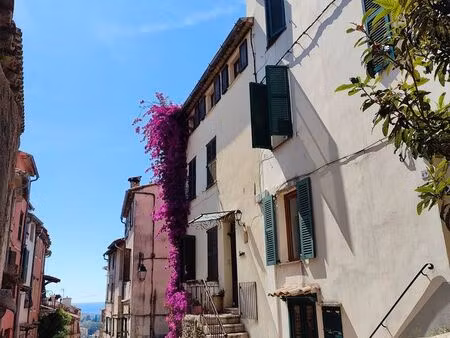 charmant et cosy t2 au cœur des hauteurs de cagnes-sur-mer