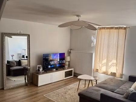 a louer joli f3 en duplex