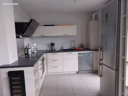 t3 meublé 66m2  quartier valmy avec terrasse + parking
