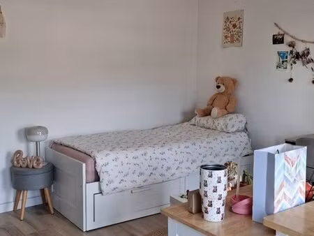 studio équipé lumineux avec parking