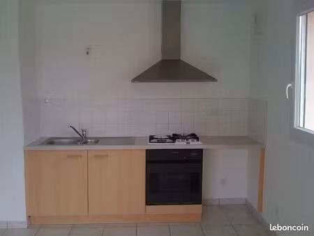 appartement t3 en rez-de-jardin garage