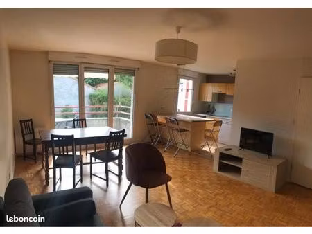 à louer – t3 meublé de 67m2 avec balcon  cave et garage