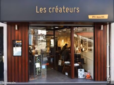 local commercial entièrement rénové et idéalement situé