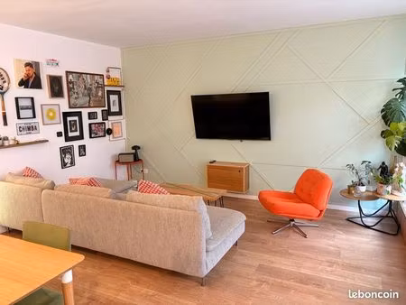t3 entièrement rénové avec balcon et cave – gratte-ciel – villeurbanne