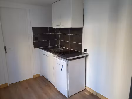 location appartement 1 pièce 12 m² à poitiers (86000)