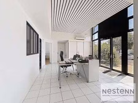 vente bureaux et commerces à challans (85300) : à vendre / 125m² challans