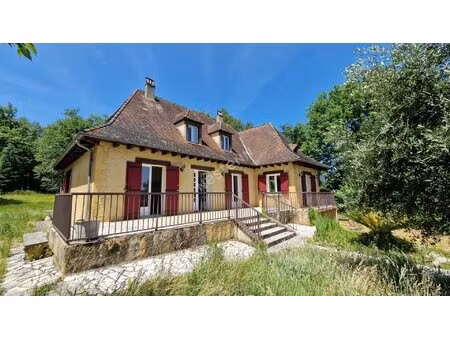 périgourdine familiale avec sous-sol et grand garage !