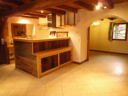 location maison 5 pièces 145 m² à bellecombe-en-bauges (73340)