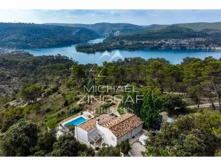 vue panoramique exceptionnelle sur le lac d'esparron – au cœur des gorges du verdon - mzia