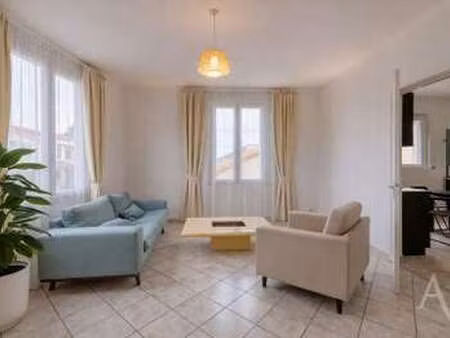 vente appartement 5 pièces à montaigu (85600) : à vendre 5 pièces / 106m² montaigu