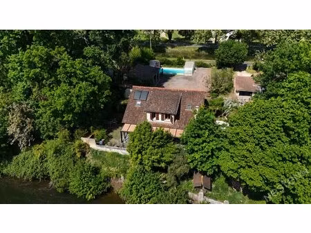 a vendre - maison coup de coeur avec vue dordogne ! 3 chambres ! piscine à l'est de...