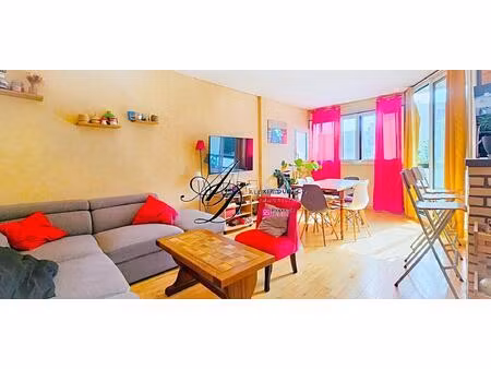 appartement 3 pièces de 67 14 m2 avec vue dégagée  box et stationnement champs-sur-marne