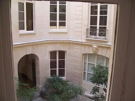 location appartement 2 pièces 56.5 m² à paris 3ème (75003)  2 045 €