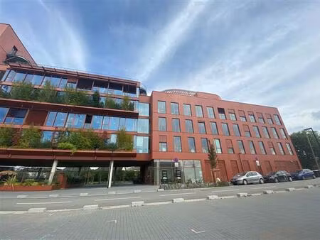 location coworking st jacques de la lande 320 m²