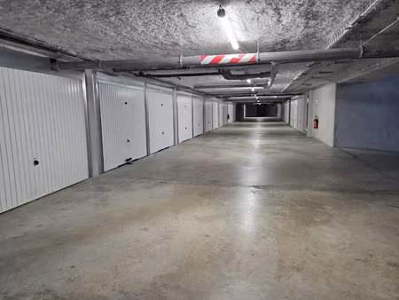 vente parking 12 m² à frejus (83600)  27 000 €