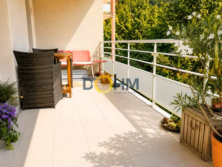 appartement t3 lumineux avec grand balcon  garage et parkin