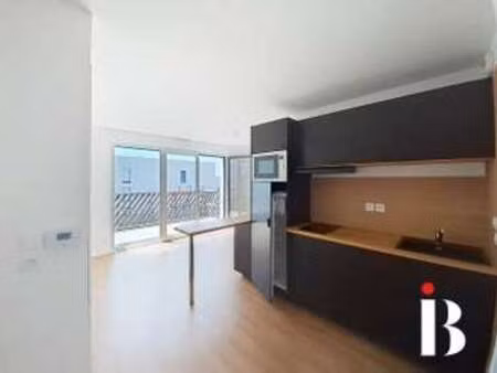 location appartement 2 pièces à couëron (44220) : à louer 2 pièces / 43m² couëron