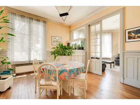 appartement bourgeois de caractère - 148 m² - 4 chambres
