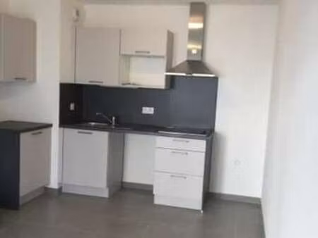 location appartement 3 pièces à nantes saint-jacques (44000) : à louer 3 pièces / 58m² nan