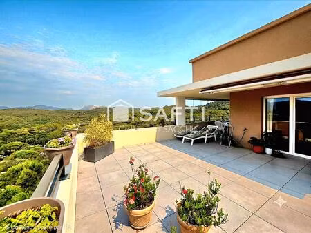 vue panoramique sur l'estérel très grande terrasse