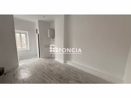 studio de charme au dernier étage à saint-mitre-les-remparts  idéal investisseur ou premie