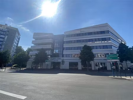 location bureau tourcoing 3 911 m²