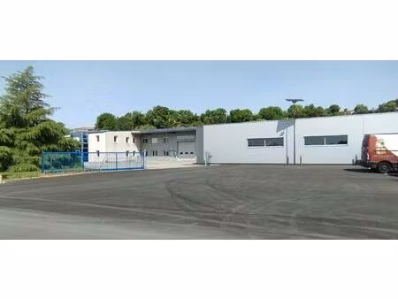 batiment industriel de 810 m2 saint-donat-sur-l'herbasse