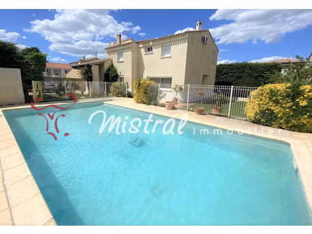 villa aigues-mortes 5 chambres avec garage et terrasse