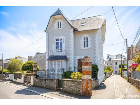 à vendre villa dinardaise 6 pièces hyper centre  entre la plage de l'ecluse et saint-enoga