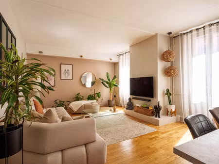 appartement rénové et très charmant au coeur de chalon-sur-saône