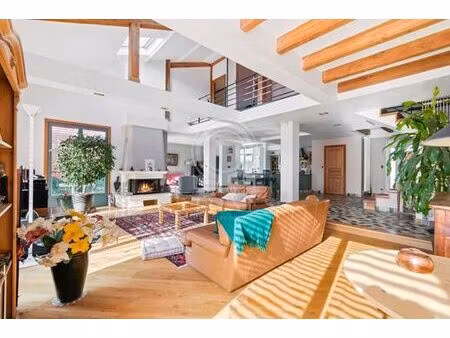 maison de 7 pièces de luxe en vente à louveciennes  france