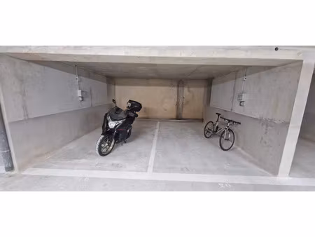location garage 12 m² à nice (06000)