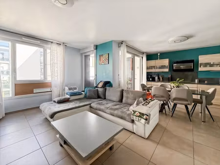 vente appartement 4 pièces 74 m² à lyon 8ème (69008)  319 900 €